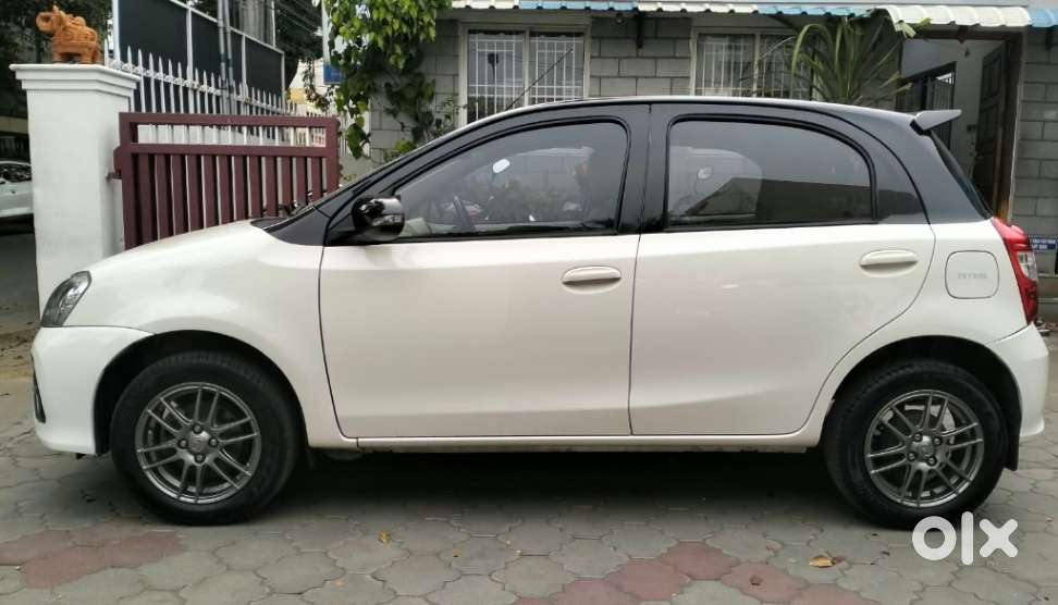 Toyota Etios Liva 1.2 Vx Dual Tone, 2018, Petrol