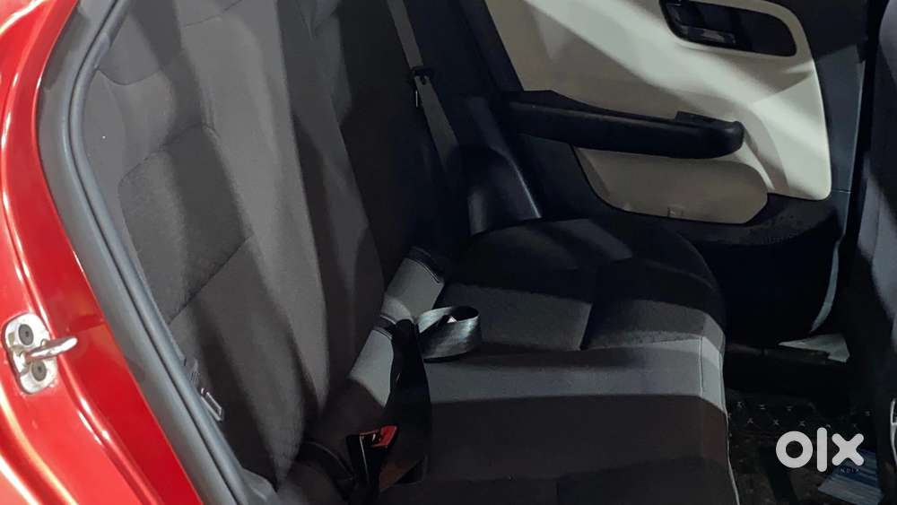 Tata Altroz 1.2 Xm Plus, 2022, Petrol