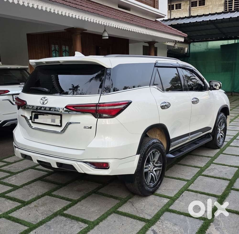 Toyota Fortuner 4x2 At 2.8 Diesel, 2021, Diesel