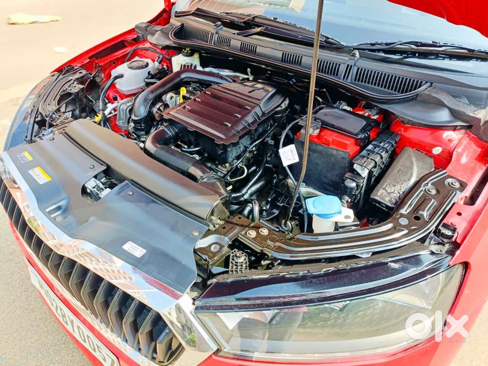 Skoda Slavia Ambition 1.0l Tsi At, 2022, Petrol