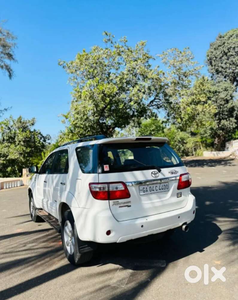 Toyota Fortuner 2010