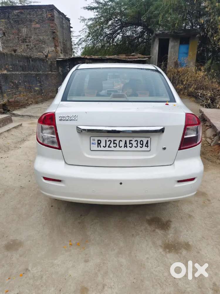 Maruti Dzire Lxi 2012