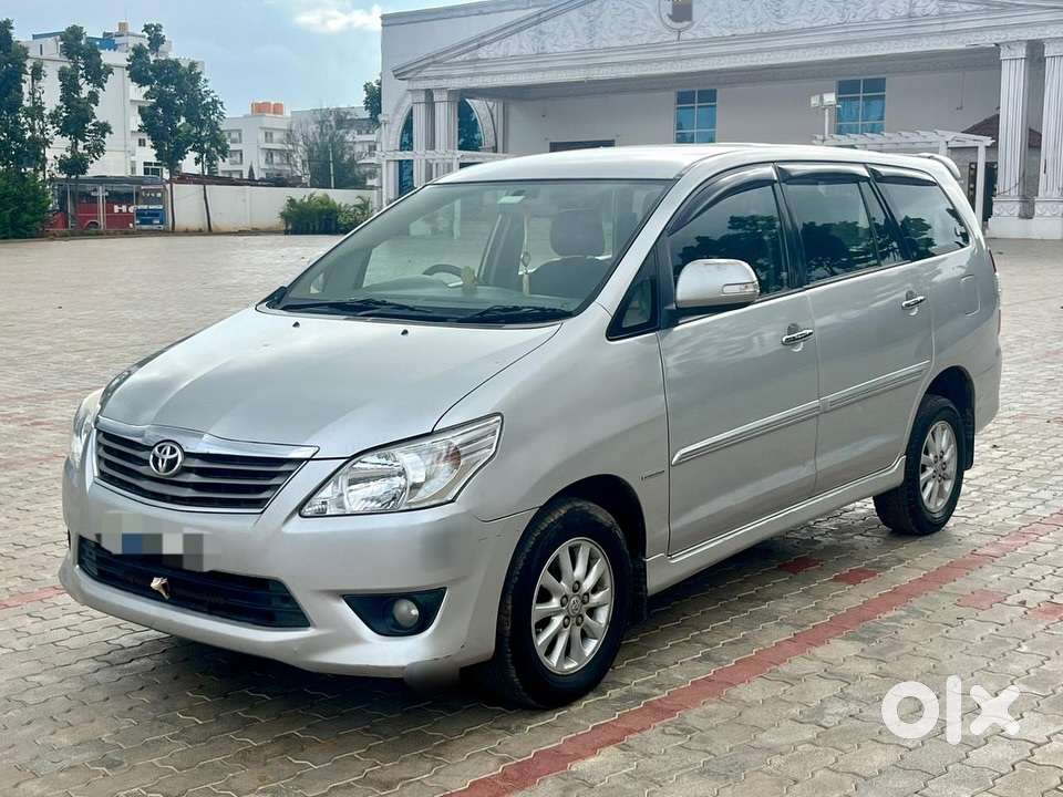 Toyota Innova 2.5 V 7 Str, 2013, Diesel