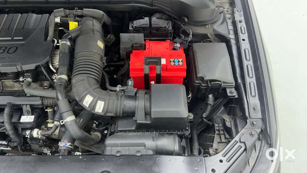Hyundai Verna 1.5 Sx (o) Turbo Petrol Mt, 2023, Petrol