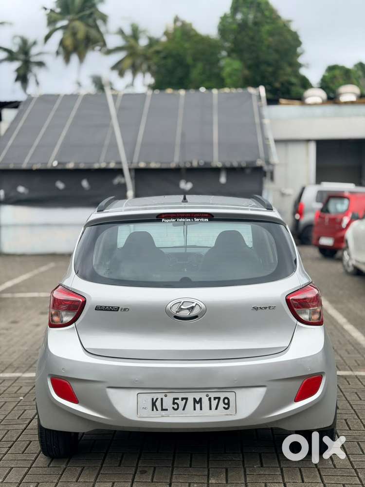 Hyundai Grand I10 Sportz, 2015, Petrol