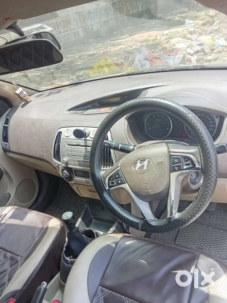 Hyundai I20 2011 Cng & Petrol 92000 Km Driven
