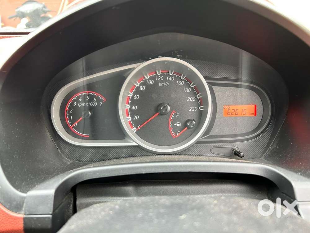 Ford Car 2011, Km Driven 62895