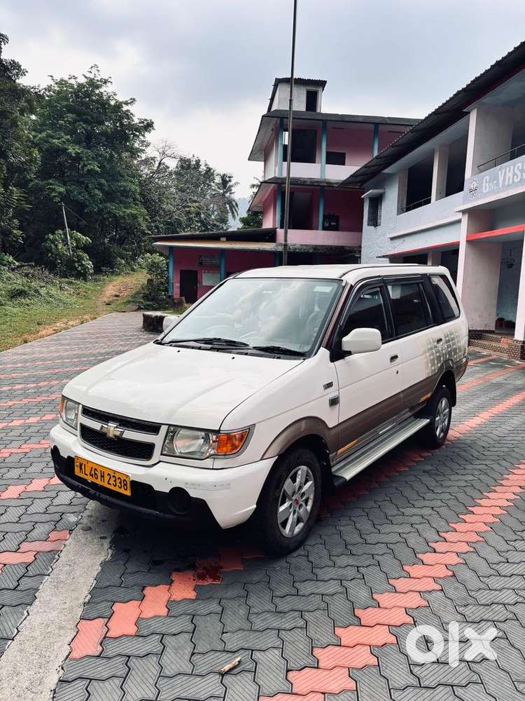 Chevrolet Tavera 2013 Diesel Well Maintained