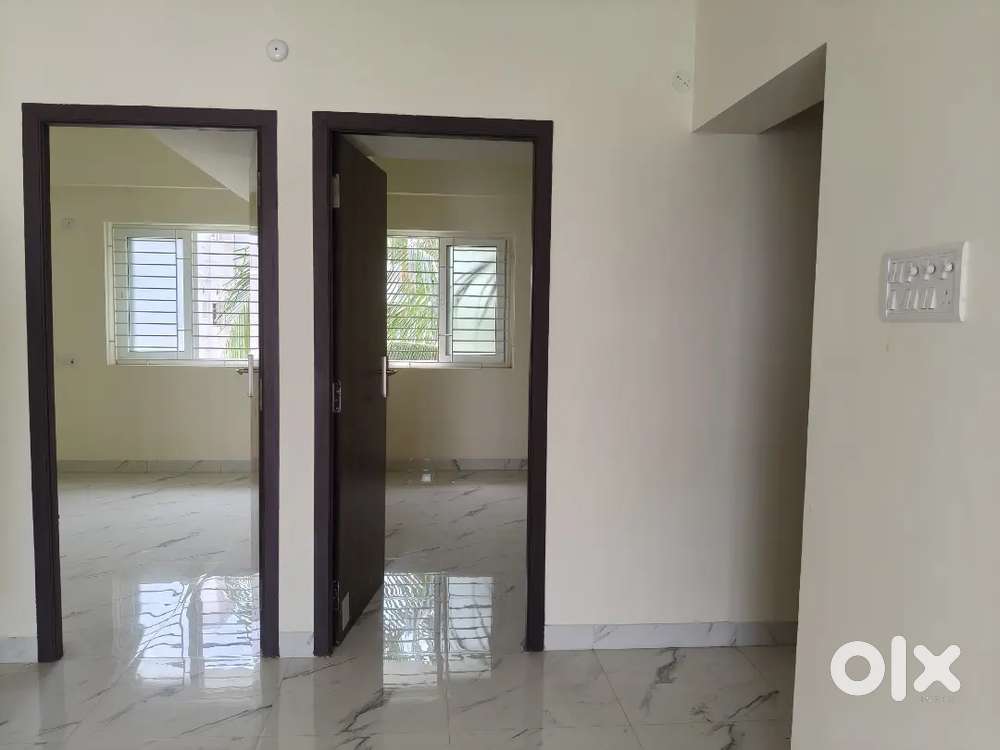 900 SQFT ADAMBAKKSAMB ANDAL NAGAR NEAR NEW LUXURY FLAT For Sale