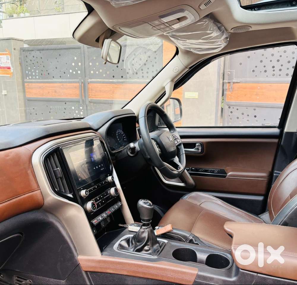 Top Model Key Less Entery Sunroof
