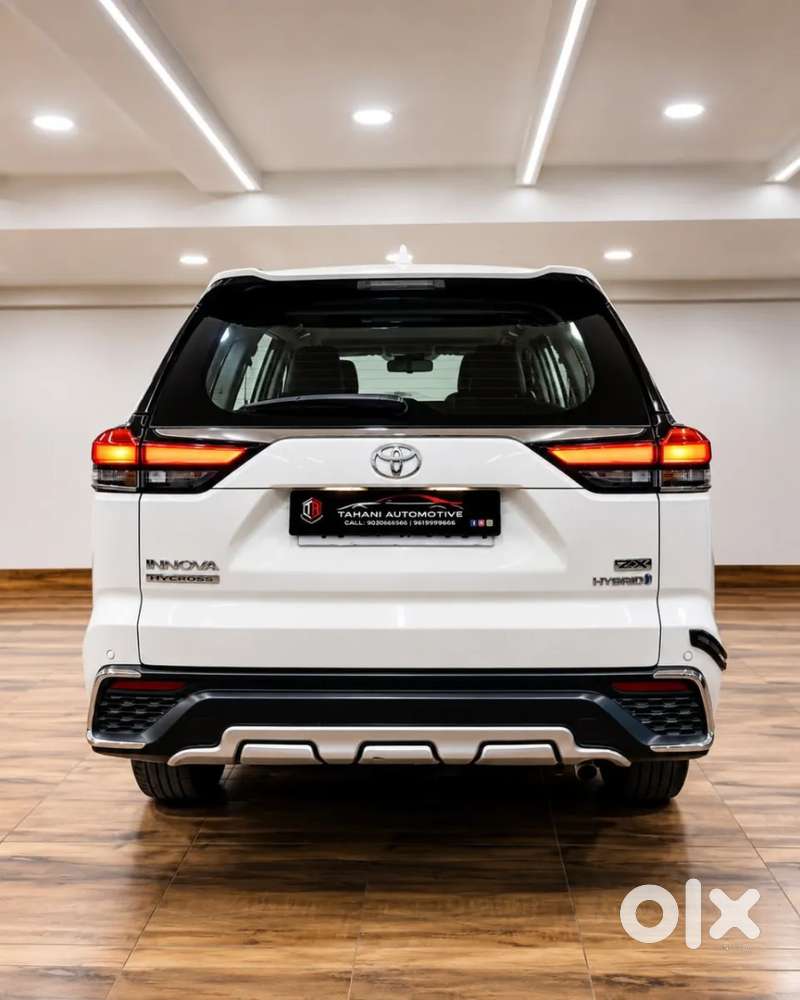 Toyota Innova Hycross 2.0 Zx (o) Hybrid 7 Str, 2024, Petrol