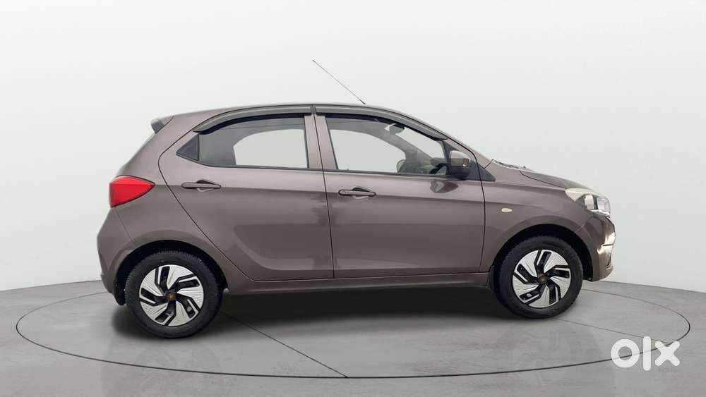 Tata Tiago 1.2 Revotron Xt, 2016, Petrol