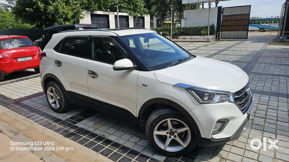 Creta Petrol Automatic
Top Model With Sunroof
