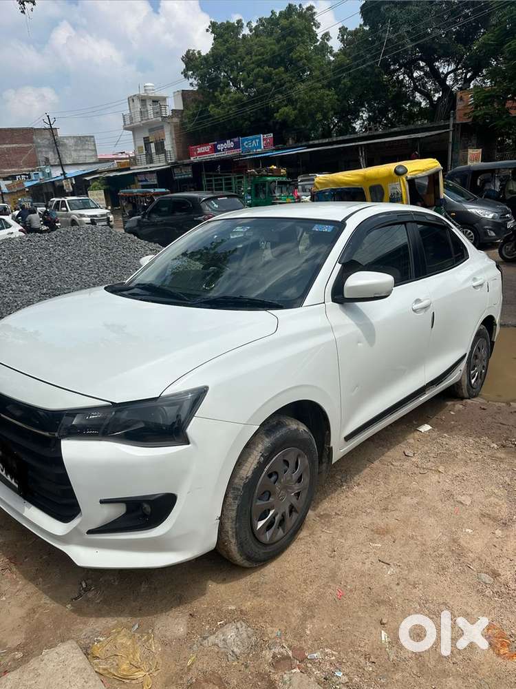 Maruti Suzuki Dzire Petrol Manual Year 2025