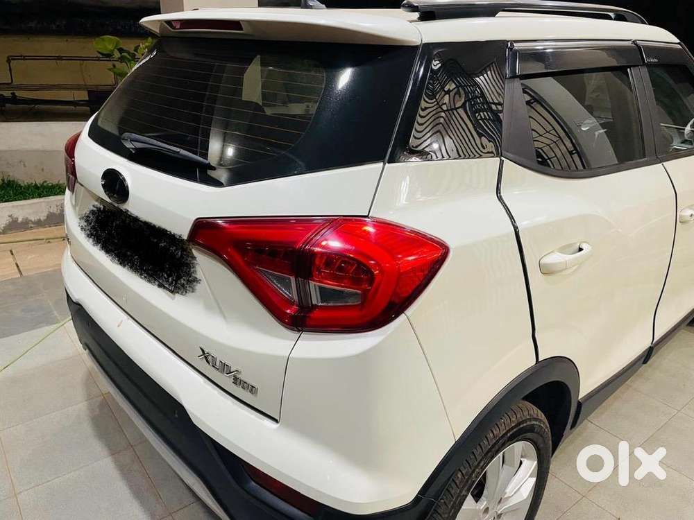 Mahindra Xuv300 Petrol 21000 Km Driven