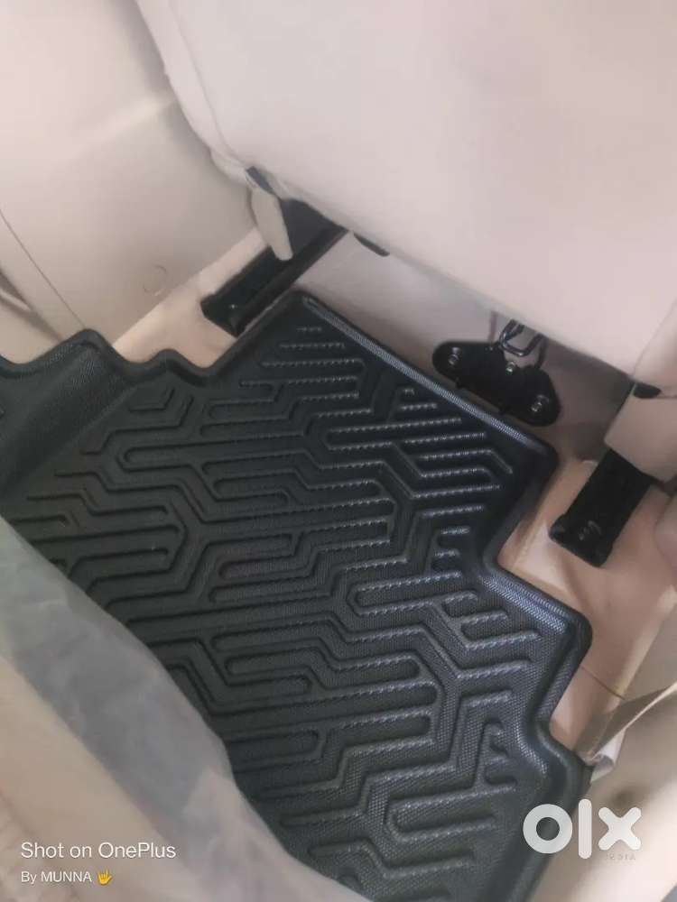 Maruti Suzuki Ertiga 2025 Petrol 702 Km Driven