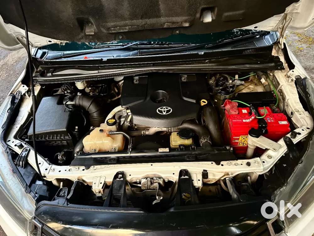 Toyota Innova Crysta 2.8 Zx At 7 Seater, 2016, Diesel