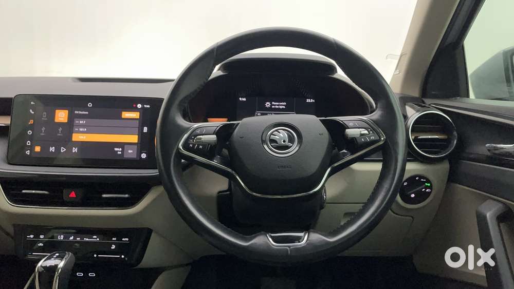 Skoda Slavia Style 1.0l Tsi At, 2022, Petrol