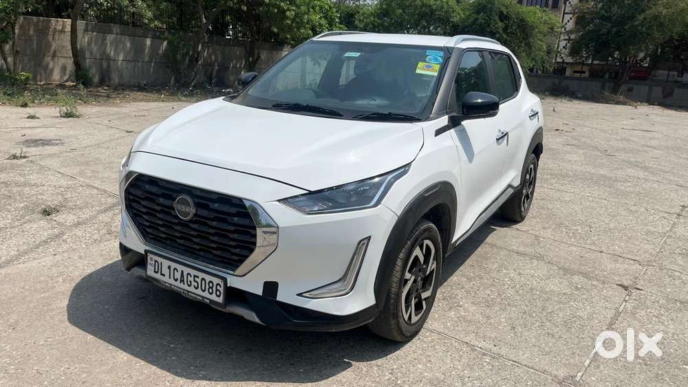 Nissan Magnite 1.0 Xv Premium, 2023, Petrol