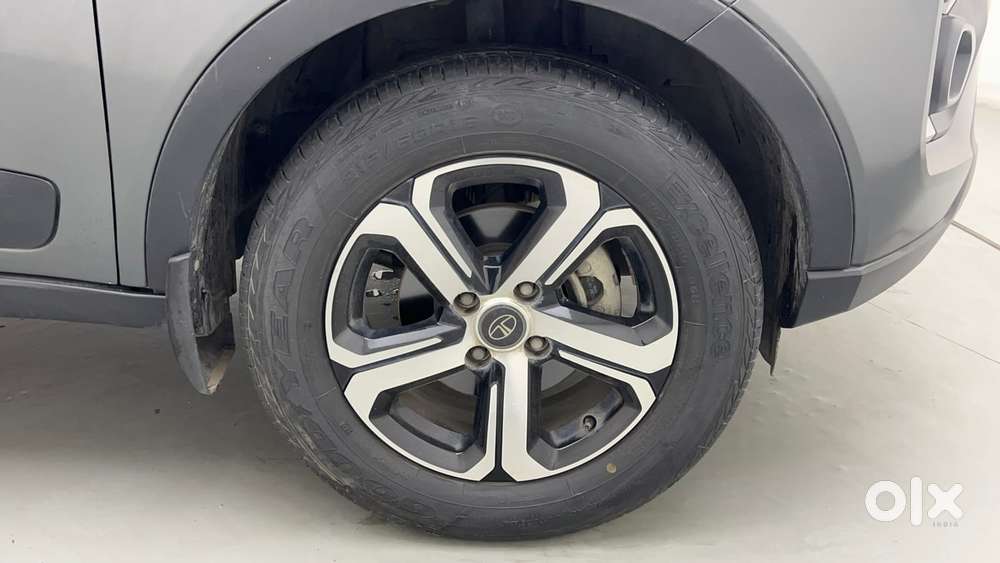 Tata Nexon 1.2 Revotron Xza Plus, 2021, Petrol