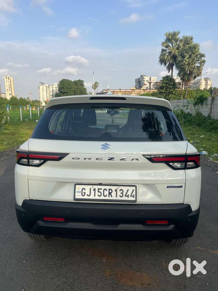 Maruti Suzuki Brezza 1.5 Vxi At Smart Hybrid, 2025, Petrol