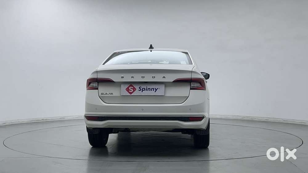 Skoda Slavia Style 1.0l Tsi At, 2023, Petrol