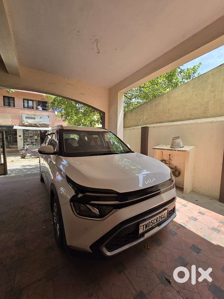 Kia Carens Petrol 2024