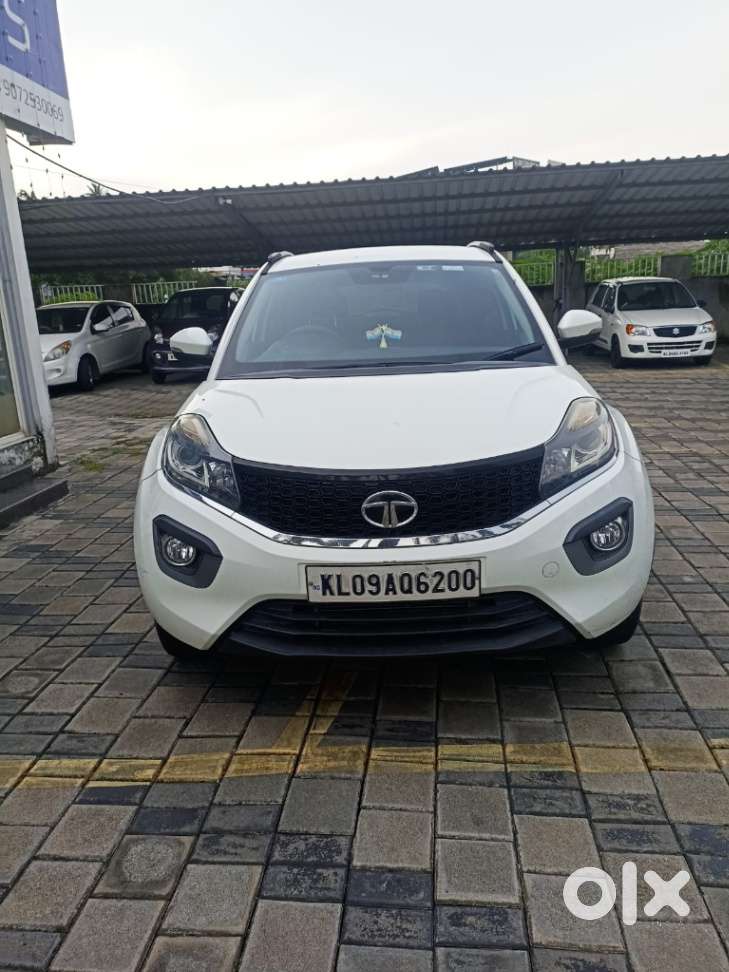 Tata Nexon 1.2 Revotron Xza Plus, 2018, Petrol