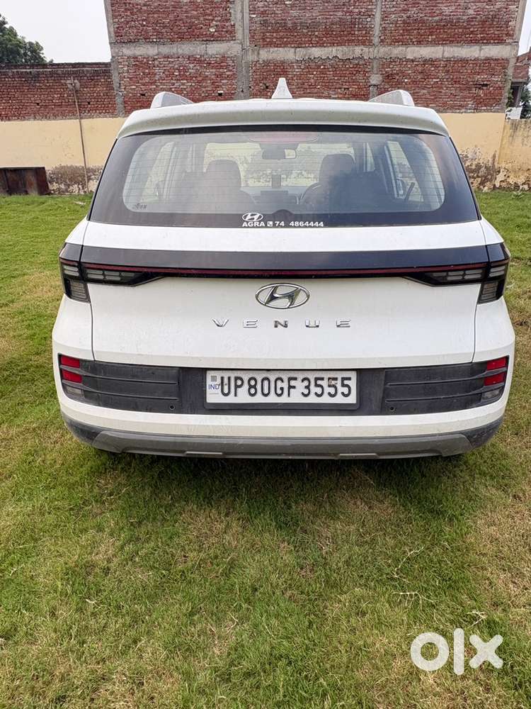Hyundai Venue Petrol 2022