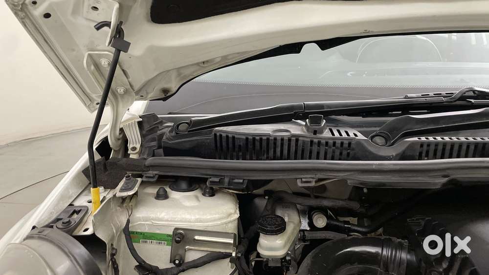 Tata Nexon 1.2 Revotron Xt, 2018, Petrol