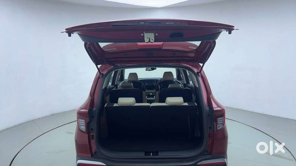 Kia Carens 1.4 Luxury Plus 6 Str, 2022, Petrol