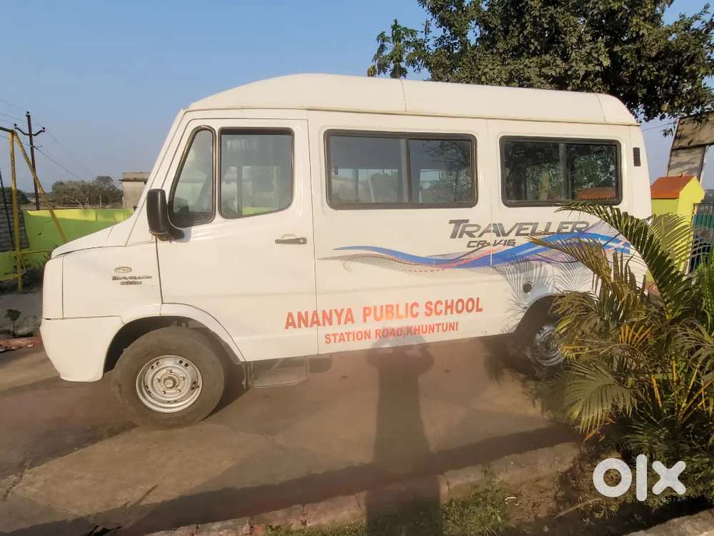 Force Traveller 14 Seater