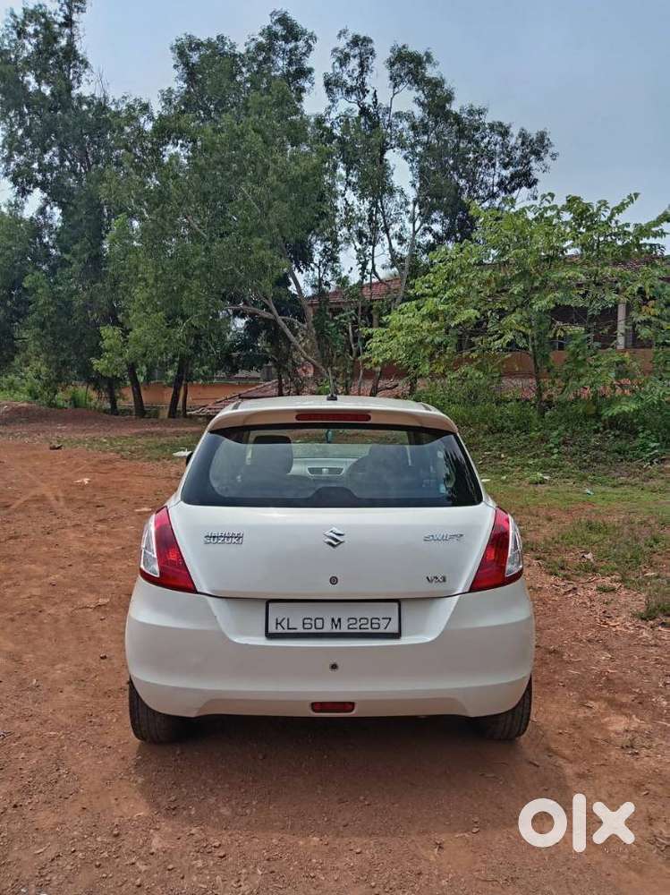 Maruti Suzuki Swift Vxi Ags, 2017, Petrol