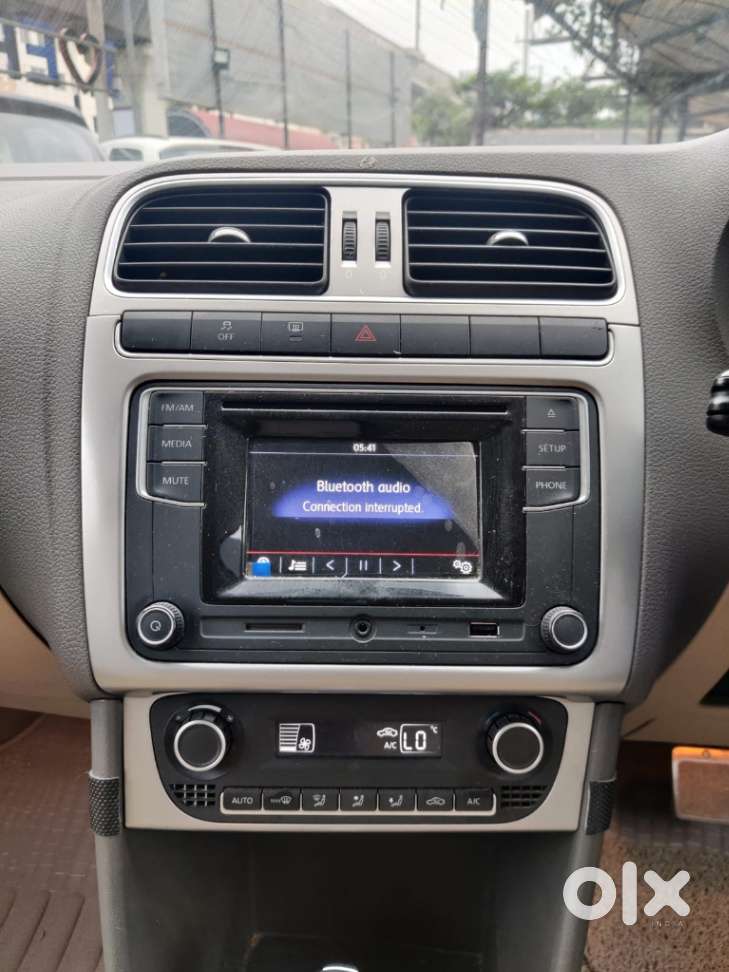 Volkswagen Vento 1.2 Highline Plus At 16 Alloy, 2016, Petrol