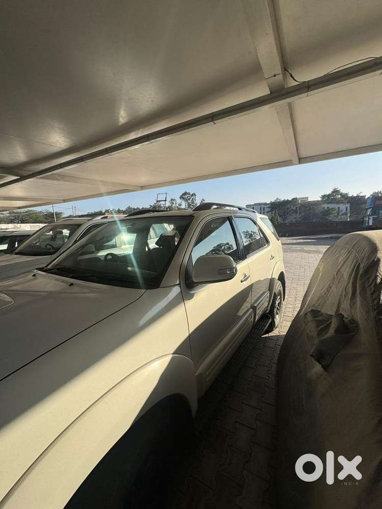 Toyota Fortuner 2015