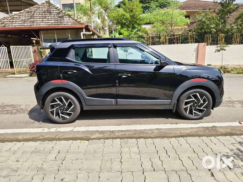 Mahindra Xuv 3xo Ax7l 1.2 Petrol At (pg), 2024, Petrol