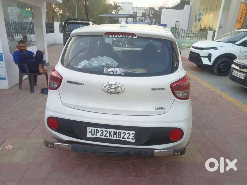 Mene Ertiga Le Li H Bus Isiliye Niklna H