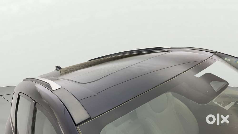 Mahindra Xuv700 2.2 Ax 7 Diesel At Luxury Pack Str, 2022, Diesel