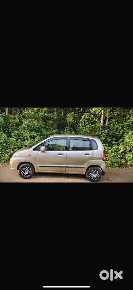 Maruti Suzuki Estilo 2012