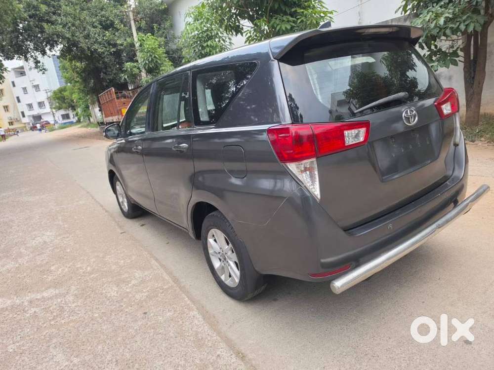 Toyota Innova Crysta 2.4 G Mt 7 Str, 2017, Diesel