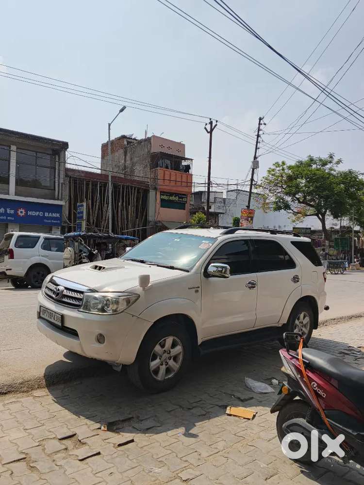 Toyota Fortuner 2011 Diesel 245000 Km Driven