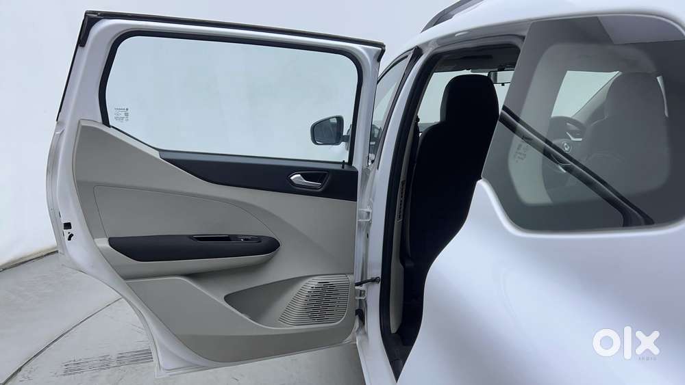 Renault Triber Rxz Easy-r Amt, 2020, Petrol