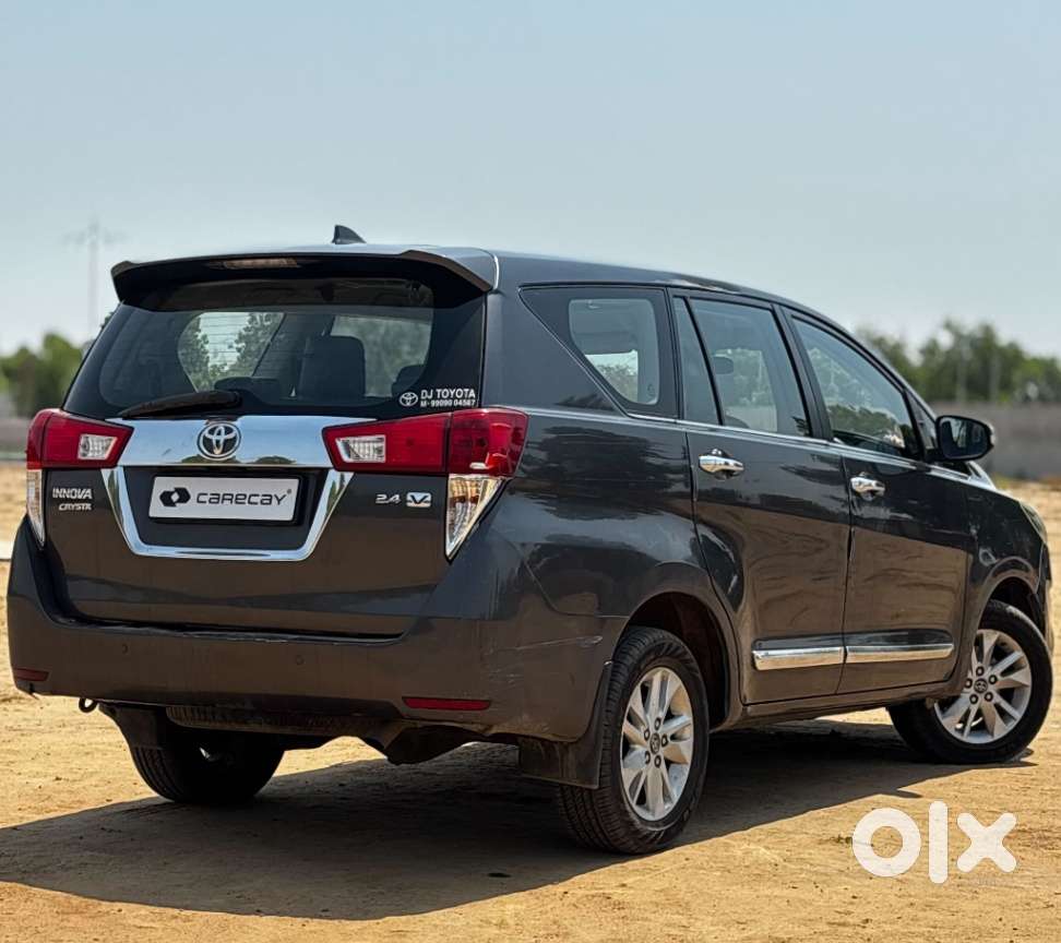 Toyota Innova Crysta 2.4 V, 2016, Diesel