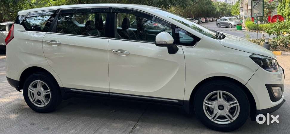 Mahindra Marazzo M6, 2018, Diesel