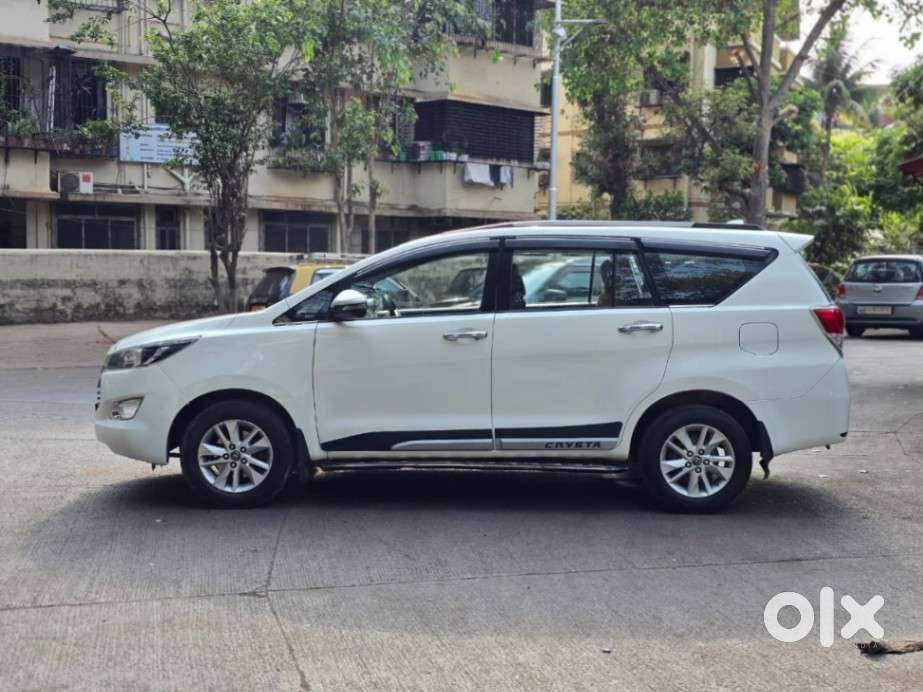 Toyota Innova Crysta 2.8 Gx At 8 Seater, 2017, Diesel