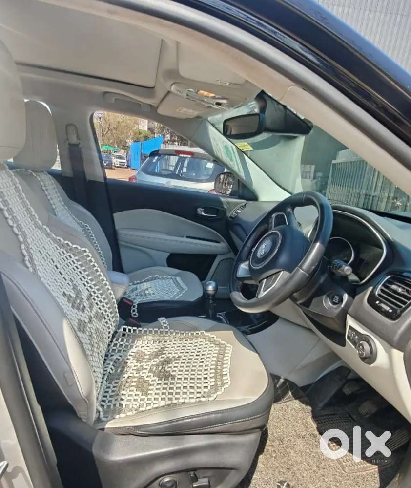 Jeep Compass Top Model Panaromic Sunroof