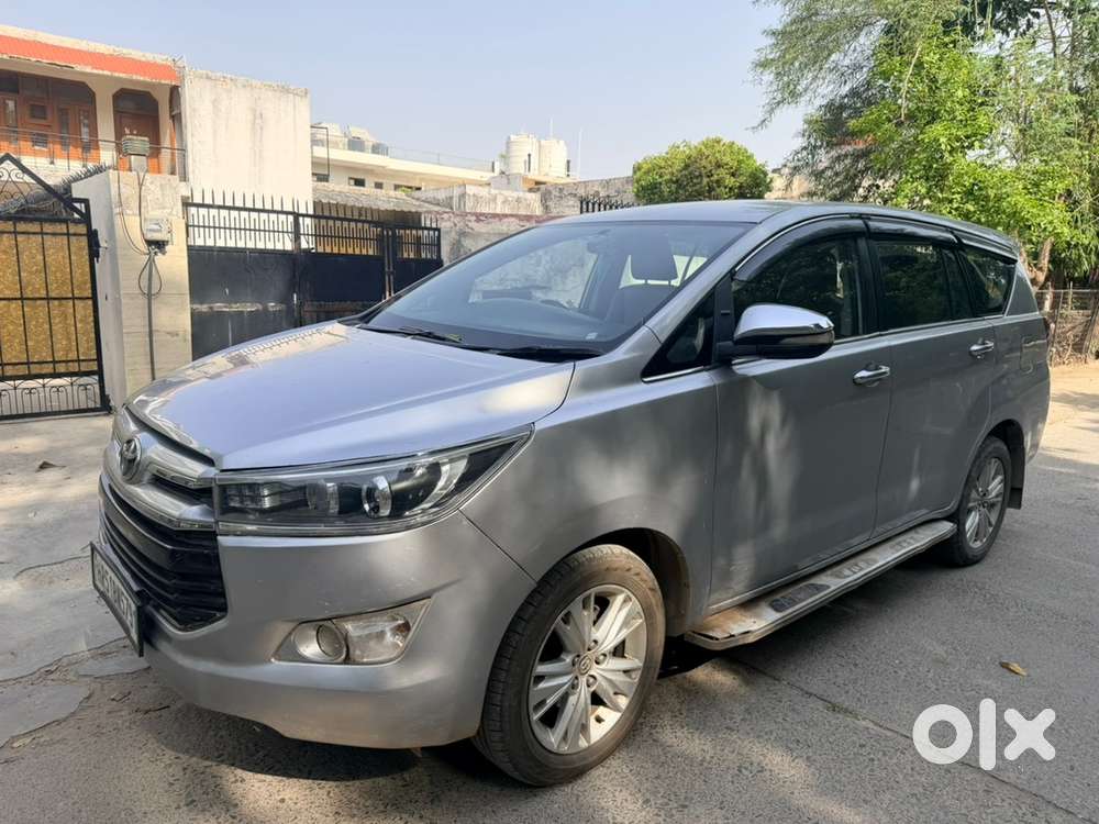 2016 Toyota Innova Crysta