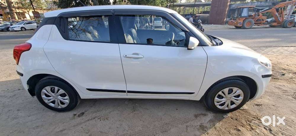 Maruti Suzuki Swift Vxi + Manual, 2020, Petrol