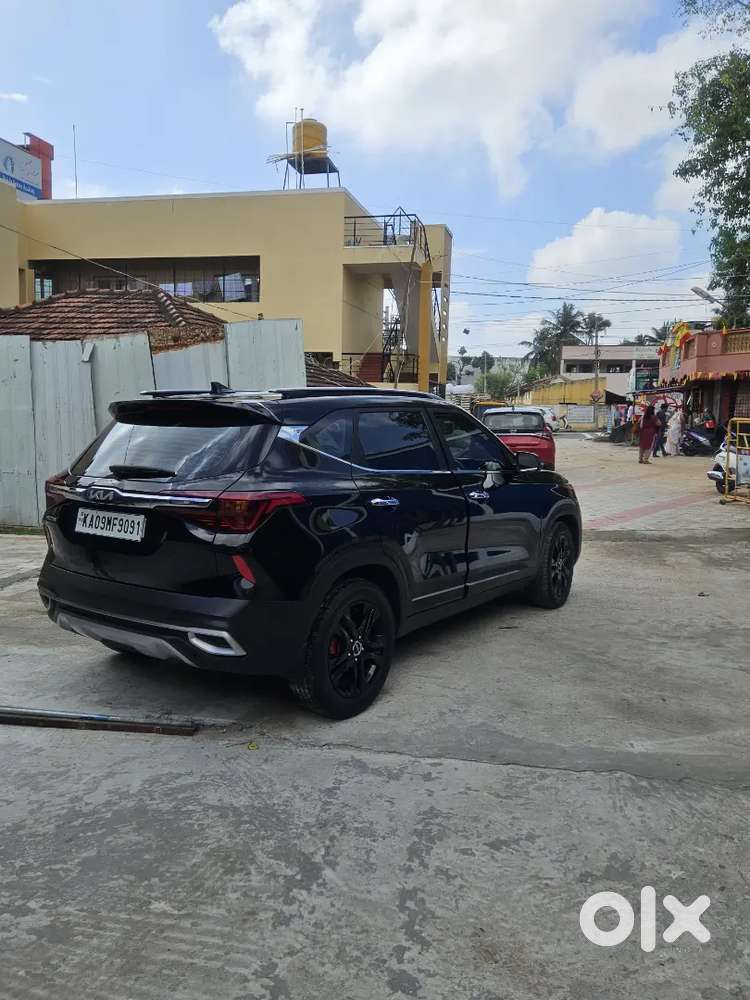 Black Seltos Htx Plus With Bose System
