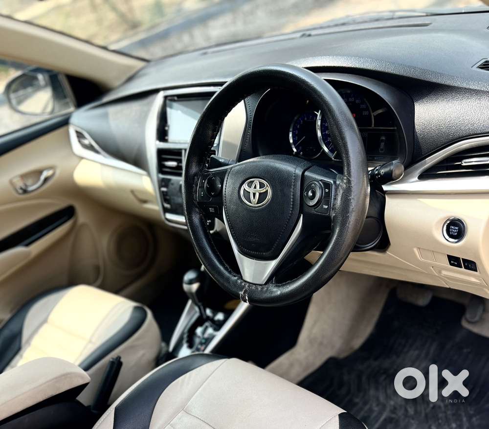 Toyota Yaris Ativ G Cvt, 2018, Petrol